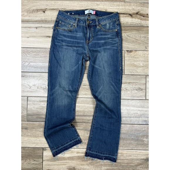 CAbi Women's Medium Wash Kick it Crop Straight leg Raw Hem Style# 5307 Jeans  4 - Picture 1 of 11